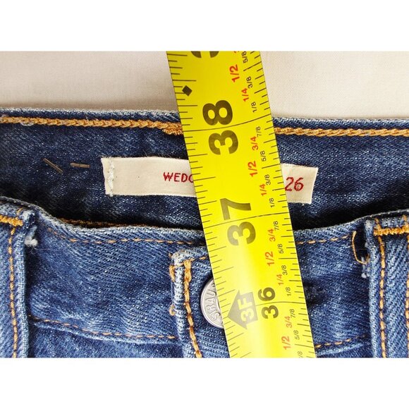 Levis Premium Size 26X29 Womens Wedgie Button Fly Blue Denim 5 Pocket Logo Jeans - Picture 12 of 15